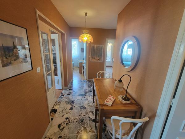 À Vendre , T3 à Pont-de-Chéruy ,73,76 m² avec parking et cave