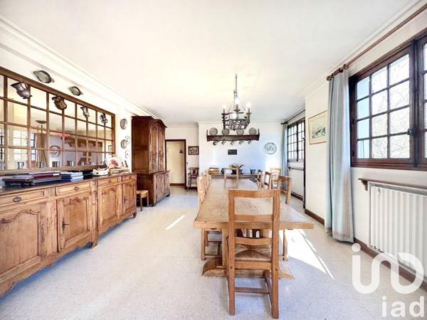 Maison à vendre 14 pièces 395 m² Le Chesnay-Rocquencourt
