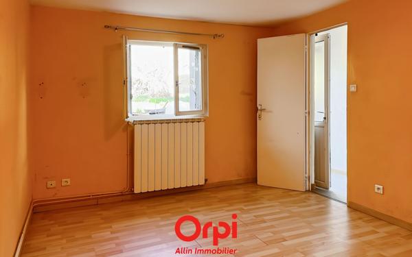 Maison à vendre    3 pièces •  Montmarault