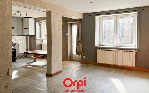 Maison à vendre    3 pièces •  Montmarault