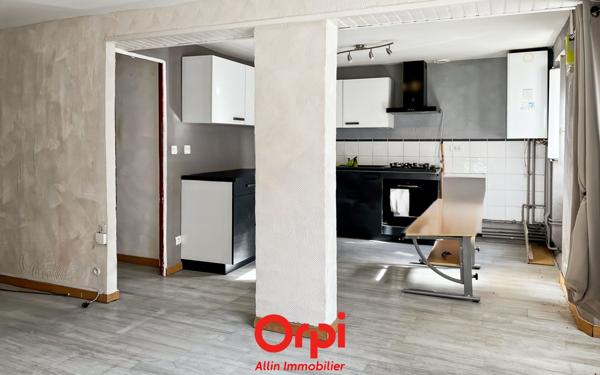 Maison à vendre    3 pièces •  Montmarault