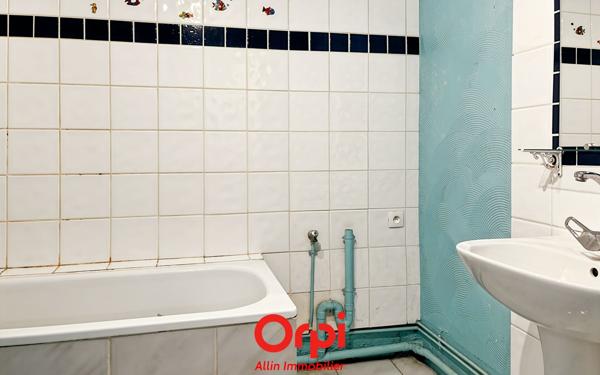 Maison à vendre    3 pièces •  Montmarault