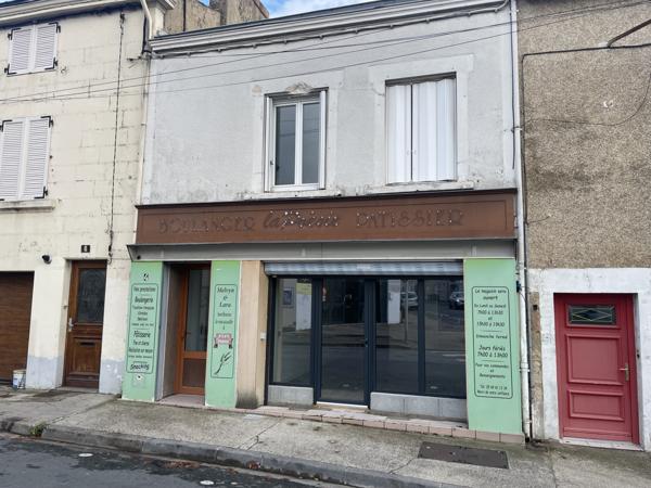 Poitiers (86000) LOCAL COMMERCIAL RENOVE A NEUF DE 90 M2 AVEC VITRINE