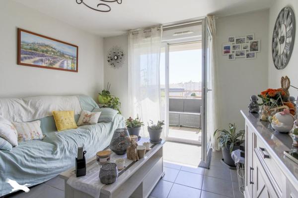 Appartement à vendre |  Mantes-la-Ville |  3 pièces | 58 m²