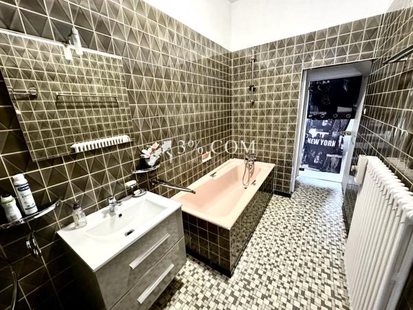 Maison 9 pièce(s) 4 chambre(s) 180 m²