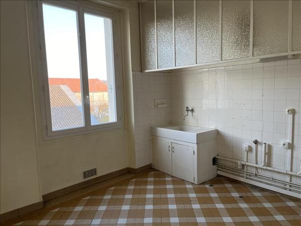 Appartement à louer |  RUELLE SUR TOUVRE |  3 pièces | 96 m²