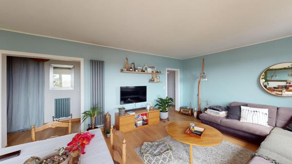 Dernier étage - Appartement T3 lumineux avec balcon - Eysines limite Caudéran