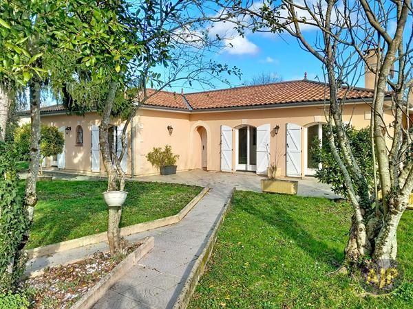 Vente maison Saint Medard En Jalles : 469 900 € - AJP Lesparre Immobilier