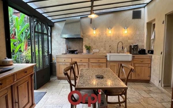 Maison à vendre    5 pièces • 247 m2 Saint-Paul