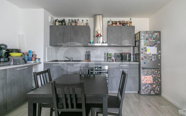 Appartement à vendre    3 pièces • 63 m2 Pontault-Combault