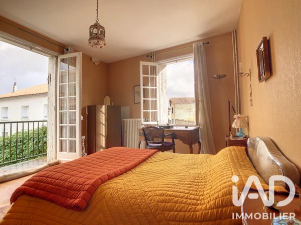 Maison à vendre 10 pièces 259 m² Villefagnan