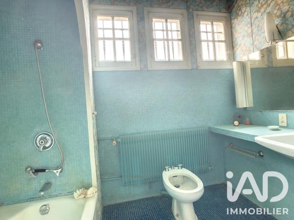 Maison à vendre 10 pièces 259 m² Villefagnan