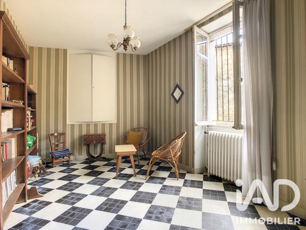 Maison à vendre 10 pièces 259 m² Villefagnan