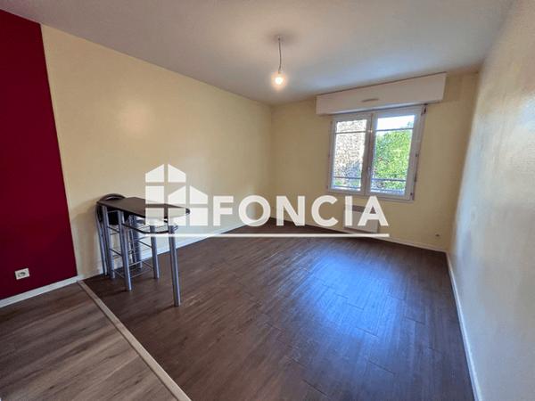 Location Studio 24.39 m² - 8 BIS AVENUE GAMBETTA La Roche Sur Yon 85000