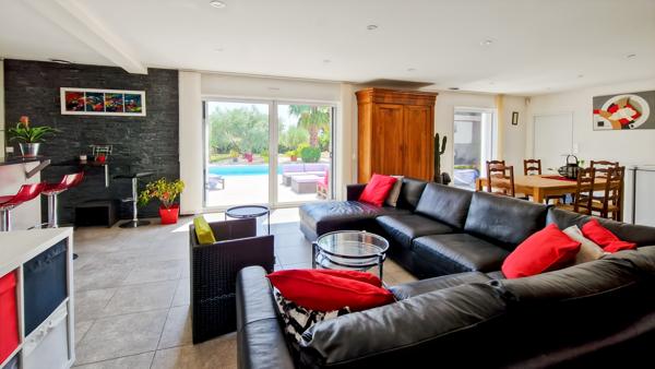 Uzès (30700) Superbe villa à vendre, à seulement 3 minutes d'Uzès