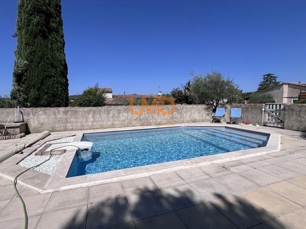 Spacieuse maison familiale de 6 pièces avec piscine et terrain arboré