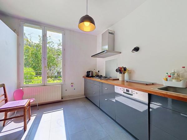 MAISON 3 CHAMBRES COMBLES JARDIN SOUS SOL TOTAL