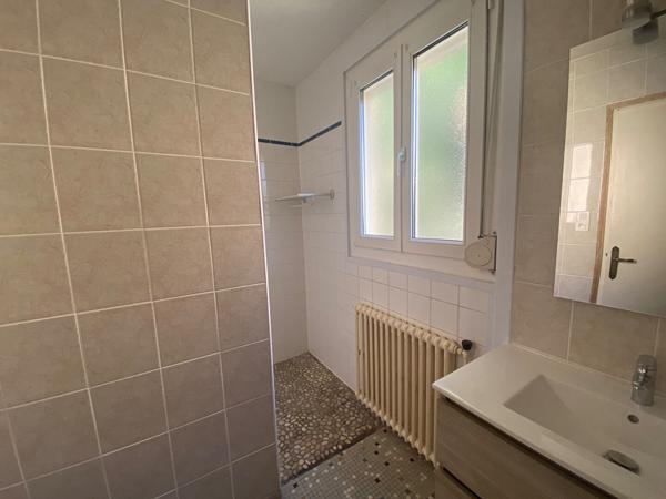 SAINT SERNIN DU BOIS : Maison 4 pièces (91m²) à vendre