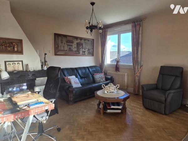 Maison sur sous-sol, trois chambres, 127 m² habitables.