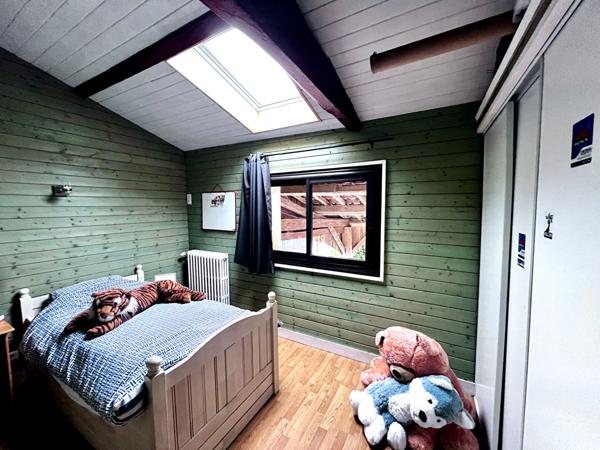 Maison Salles 6 pièce(s) 223 m2