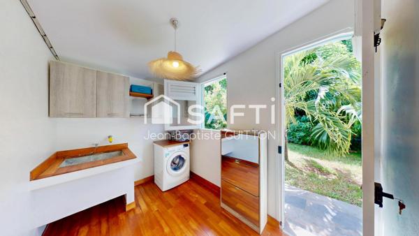 Superbe villa de type T5 sur les hauteurs de Rivière Salée