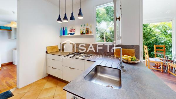 Superbe villa de type T5 sur les hauteurs de Rivière Salée