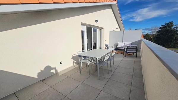 Appartement T5 avec grande terrasse et 3 places de parking