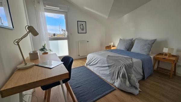 Appartement T5 avec grande terrasse et 3 places de parking