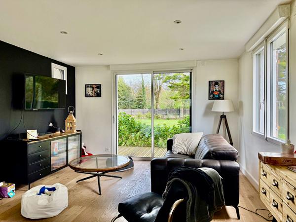 VANNES - Superbe Propriété Rénovée - Volumes et annexes !