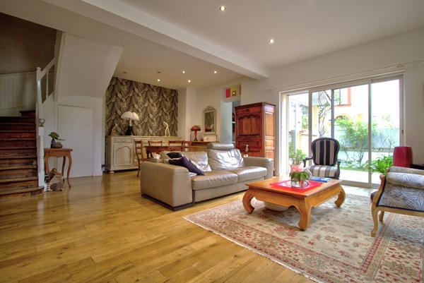 AGEN CENTRE - MAISON DE CHARME AVEC JARDIN ET GRAND GARAGE QUARTIER PREFECTURE