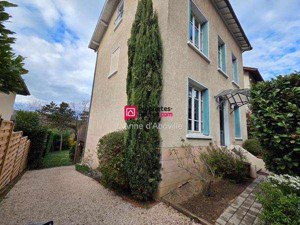 Maison Tassin La Demi Lune 7 pièce(s) 169 m2