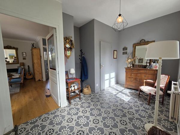 Maison Tassin La Demi Lune 7 pièce(s) 169 m2