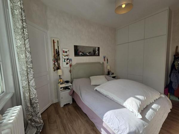 Maison Tassin La Demi Lune 7 pièce(s) 169 m2