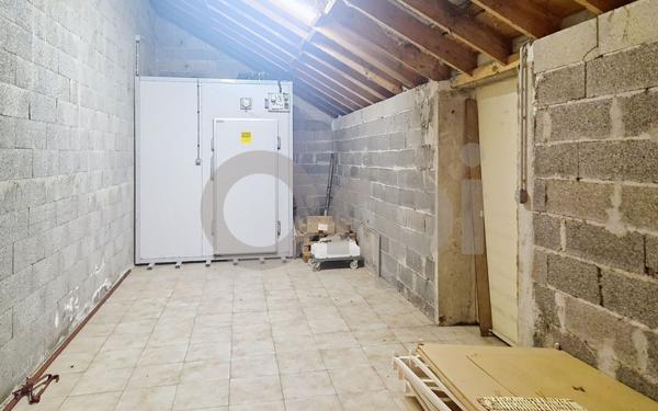 Immeuble à vendre    5 pièces •  Terrasson-Lavilledieu