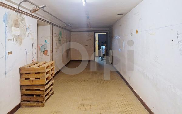 Immeuble à vendre    5 pièces •  Terrasson-Lavilledieu