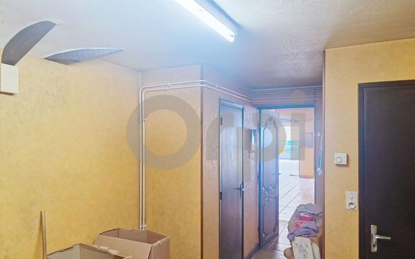 Immeuble à vendre    5 pièces •  Terrasson-Lavilledieu