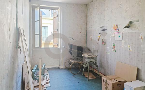 Immeuble à vendre    5 pièces •  Terrasson-Lavilledieu