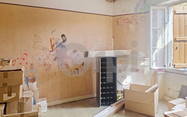 Immeuble à vendre    5 pièces •  Terrasson-Lavilledieu