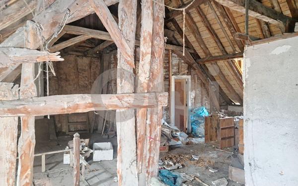 Immeuble à vendre    5 pièces •  Terrasson-Lavilledieu