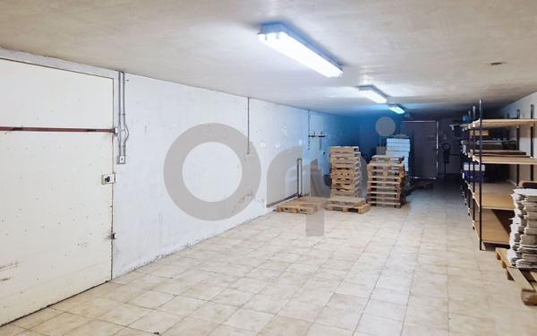 Immeuble à vendre    5 pièces •  Terrasson-Lavilledieu