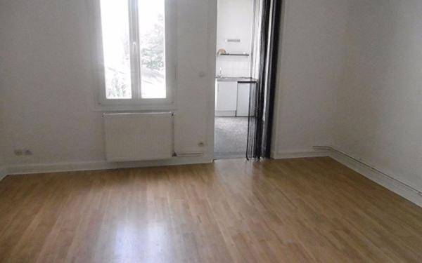 Appartement à louer    1 pièce •    Reims