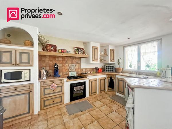 Tourette-Levens : Maison familiale avec piscine, double logement et superbe potentiel