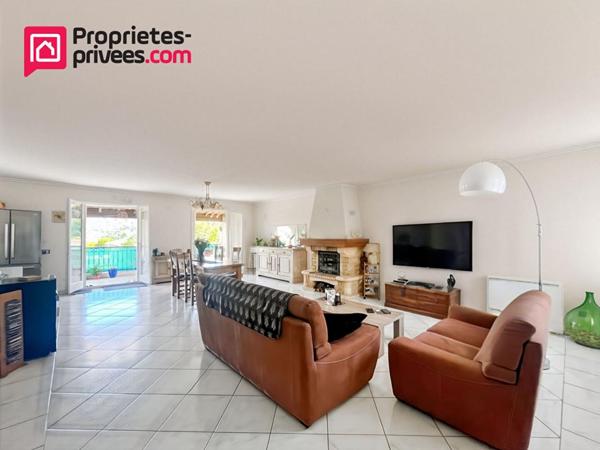 Tourette-Levens : Maison familiale avec piscine, double logement et superbe potentiel