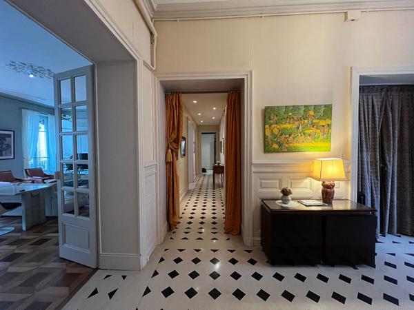 Appartement 20 rue Hébert Grenoble 7 pièces 223.48 m2