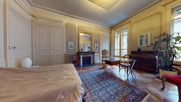 Appartement 20 rue Hébert Grenoble 7 pièces 223.48 m2