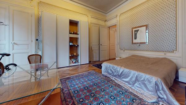 Appartement 20 rue Hébert Grenoble 7 pièces 223.48 m2