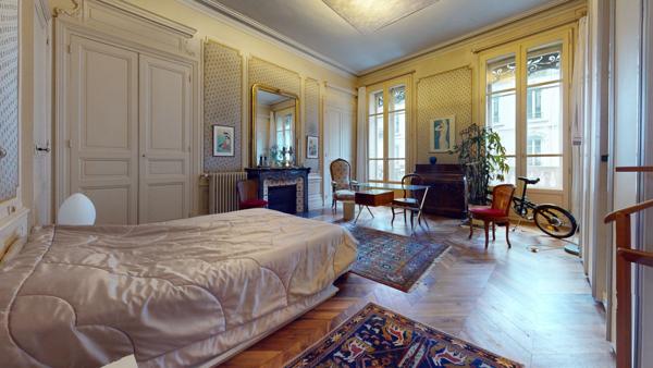 Appartement 20 rue Hébert Grenoble 7 pièces 223.48 m2