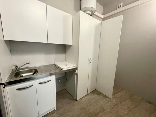 Local commercial de 32m² à louer L'Isle-Jourdain centre