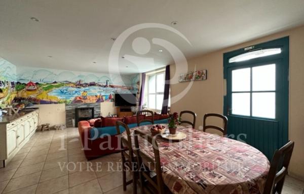 Authenticité et charme pour cet ensemble immobilier - centre de Trégunc