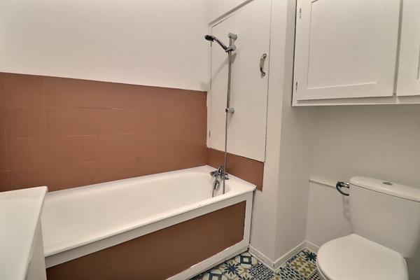 À vendre : Appartement 1 pièce à Saint Leu La Forêt  + place parking